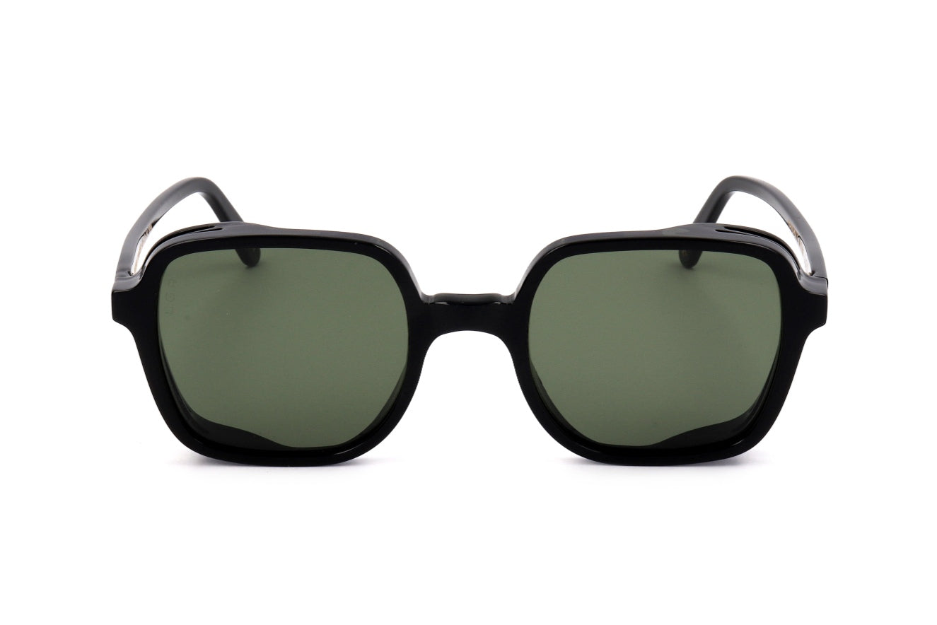 L.G.R. - SUN MANDA EXPLORER 01 49 22 145